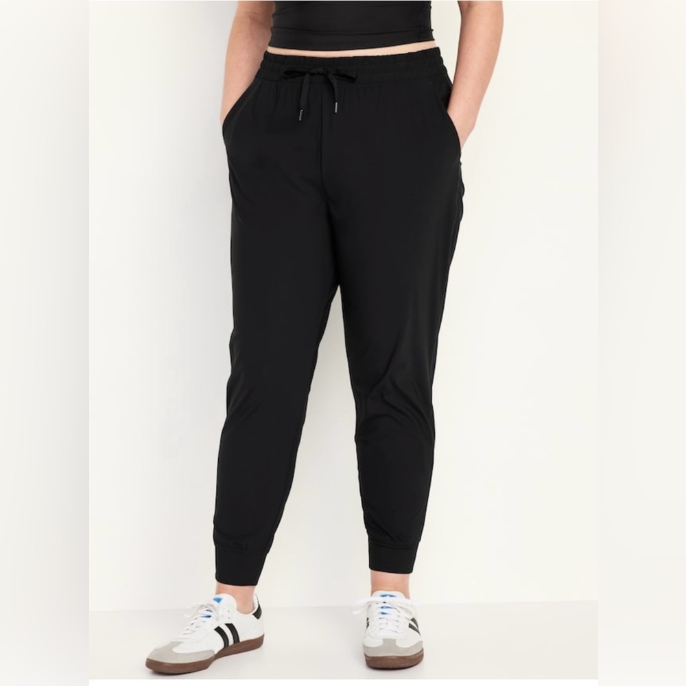 EUC Old Navy Black Women’s Jogger Pants with Drawstring Waist